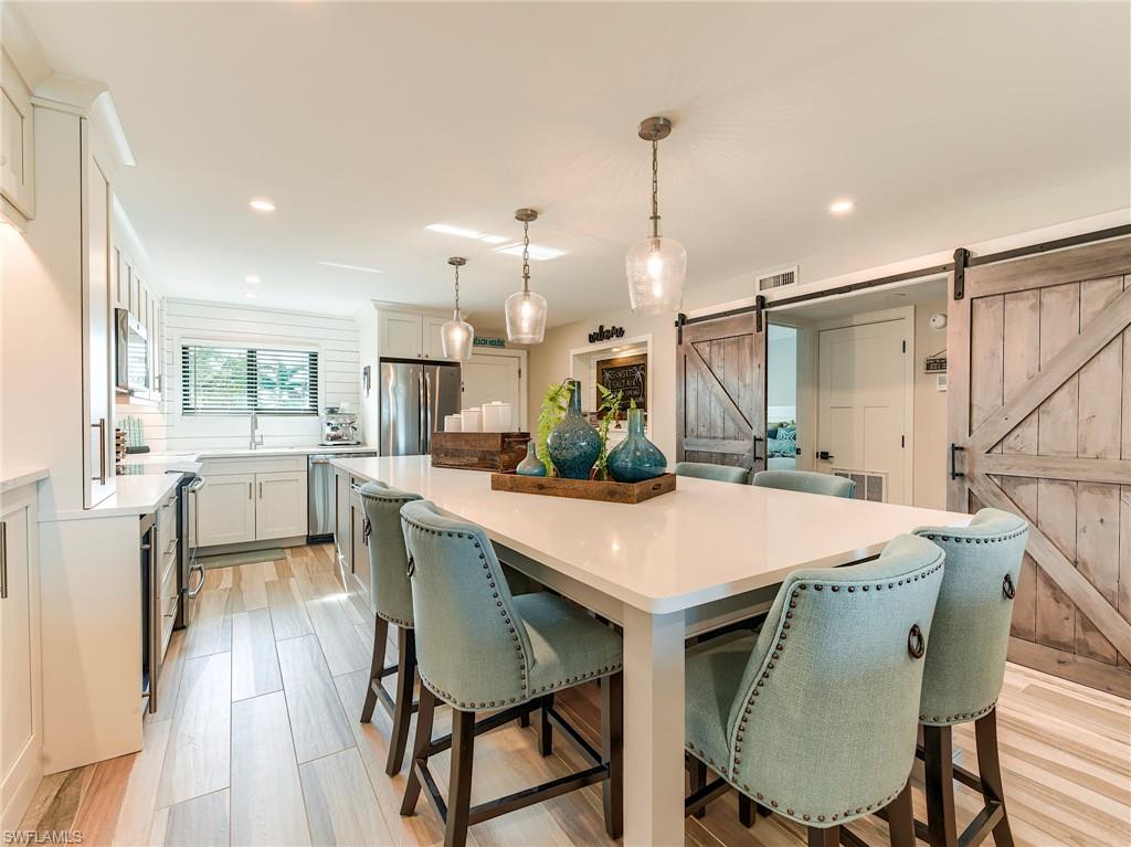 HICKORY HARBOUR - Residential