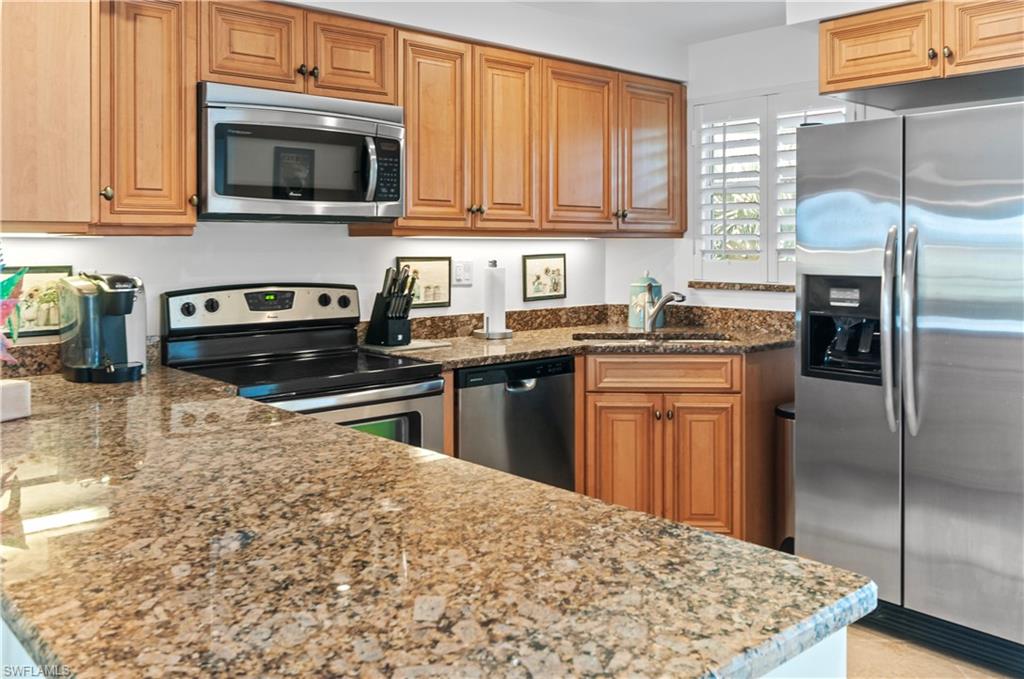 HIGH POINT COUNTRY CLUB - Residential Lease