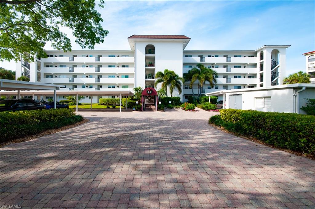 HIGH POINT COUNTRY CLUB - Residential Lease