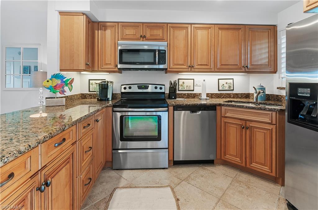 HIGH POINT COUNTRY CLUB - Residential Lease