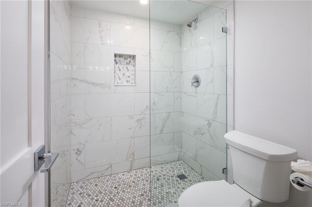 BAYSHORES - Residential Lease