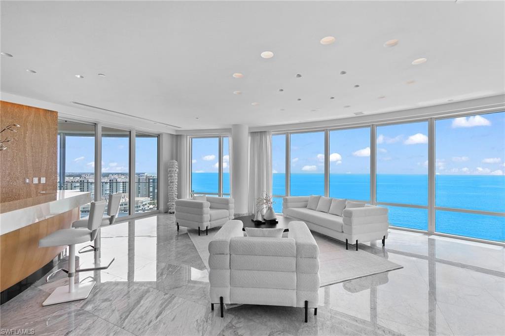 REGENT - Residential