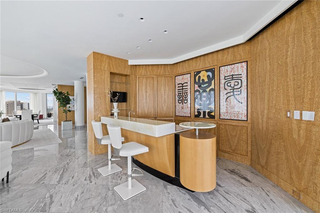 REGENT - Residential