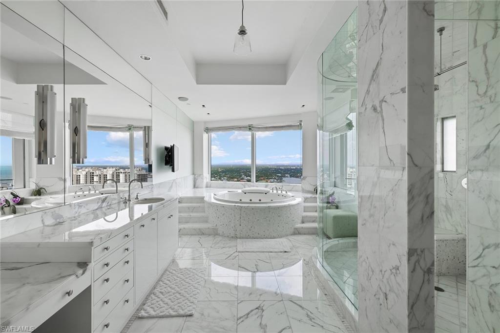 REGENT - Residential