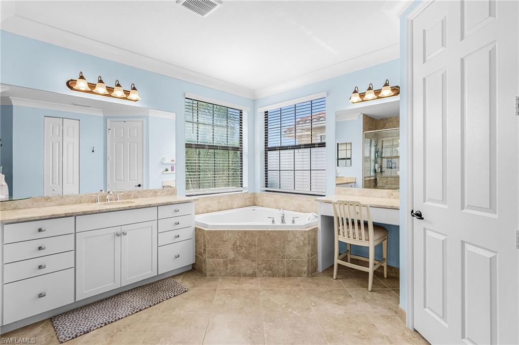 MARINA BAY - Residential