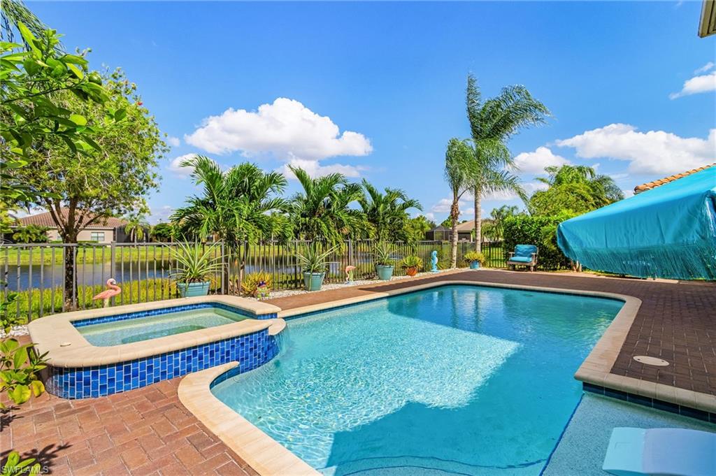 MARINA BAY - Residential