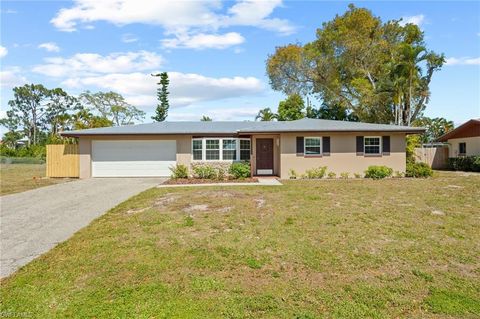 Ranch in FORT MYERS FL 1697 Hermitage RD.jpg