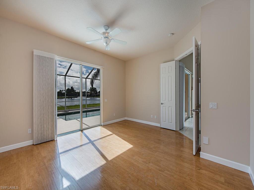 ISLAND WALK - Residential