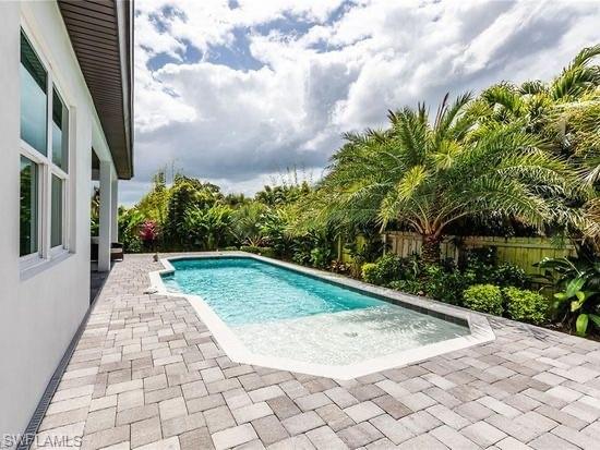 MARCO BEACH - Residential