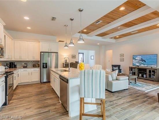 MARCO BEACH - Residential