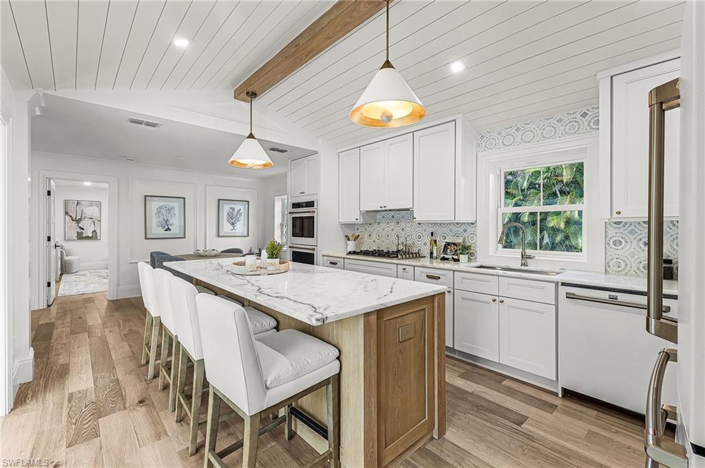 OAKES ESTATES - Residential