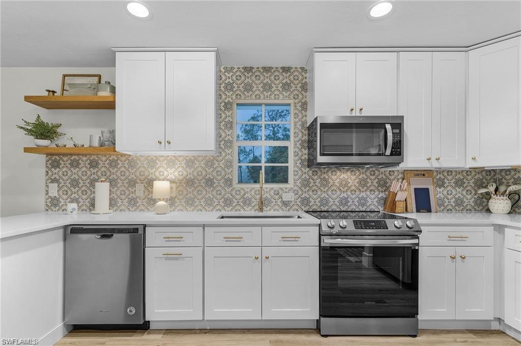 OAKES ESTATES - Residential