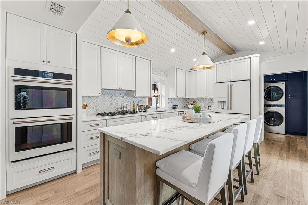 OAKES ESTATES - Residential