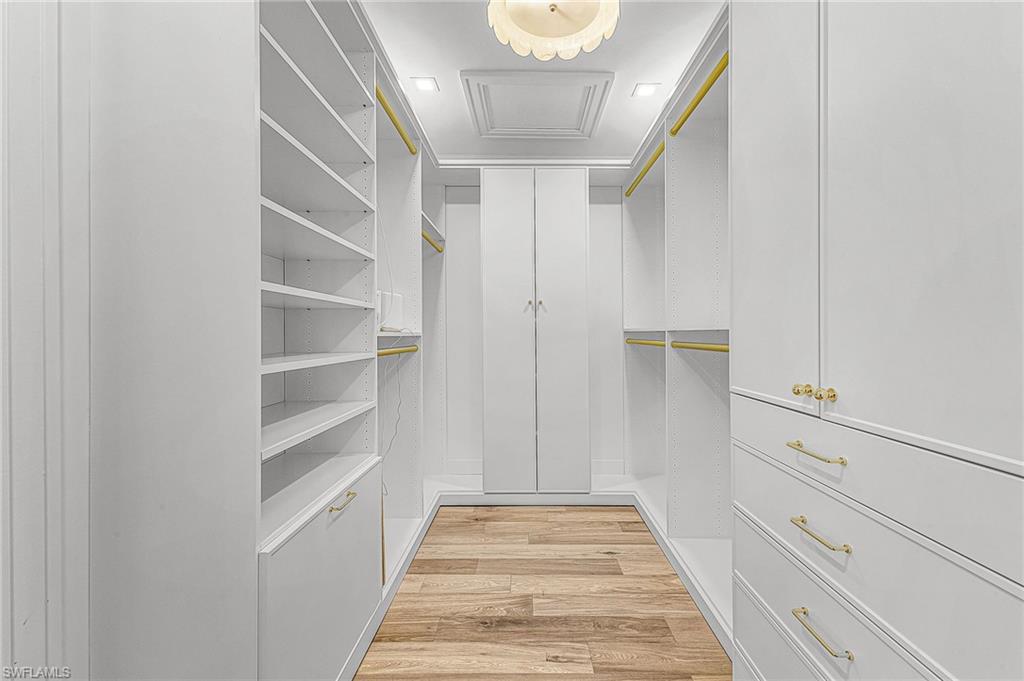 OAKES ESTATES - Residential