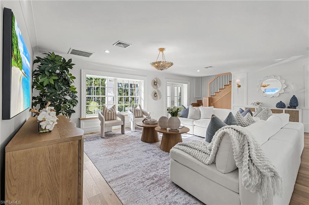 OAKES ESTATES - Residential