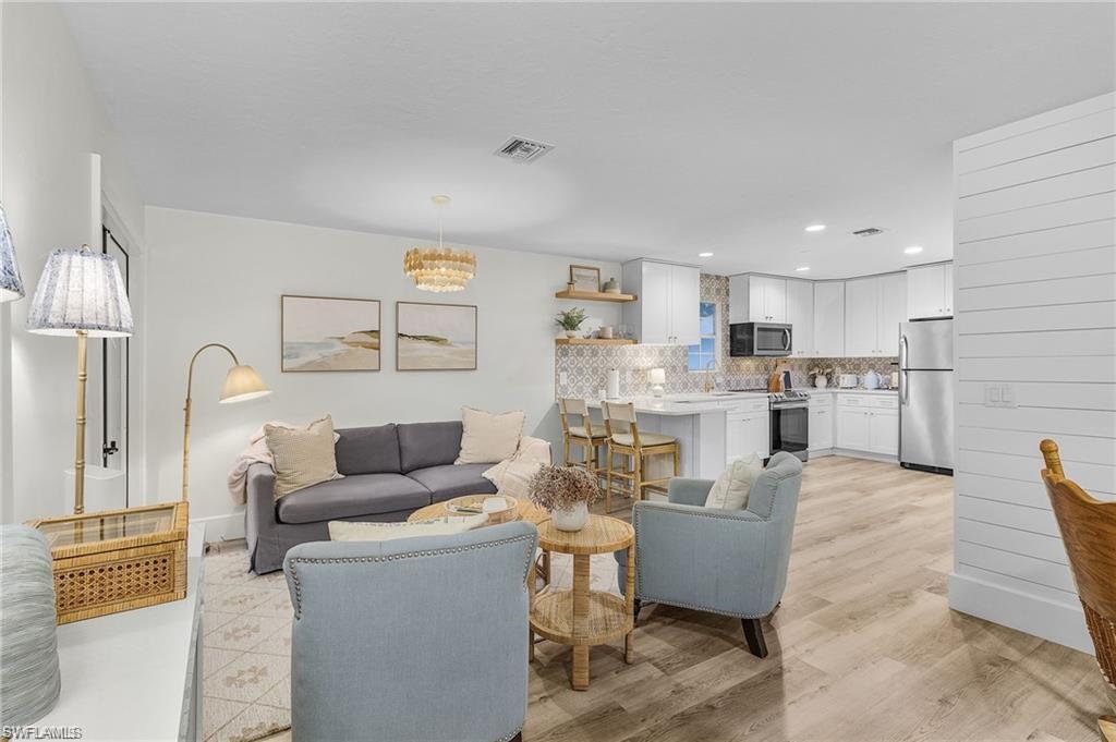 OAKES ESTATES - Residential