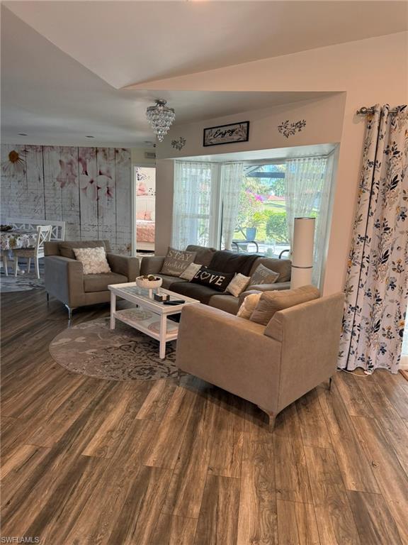 SPANISH WELLS - Residential