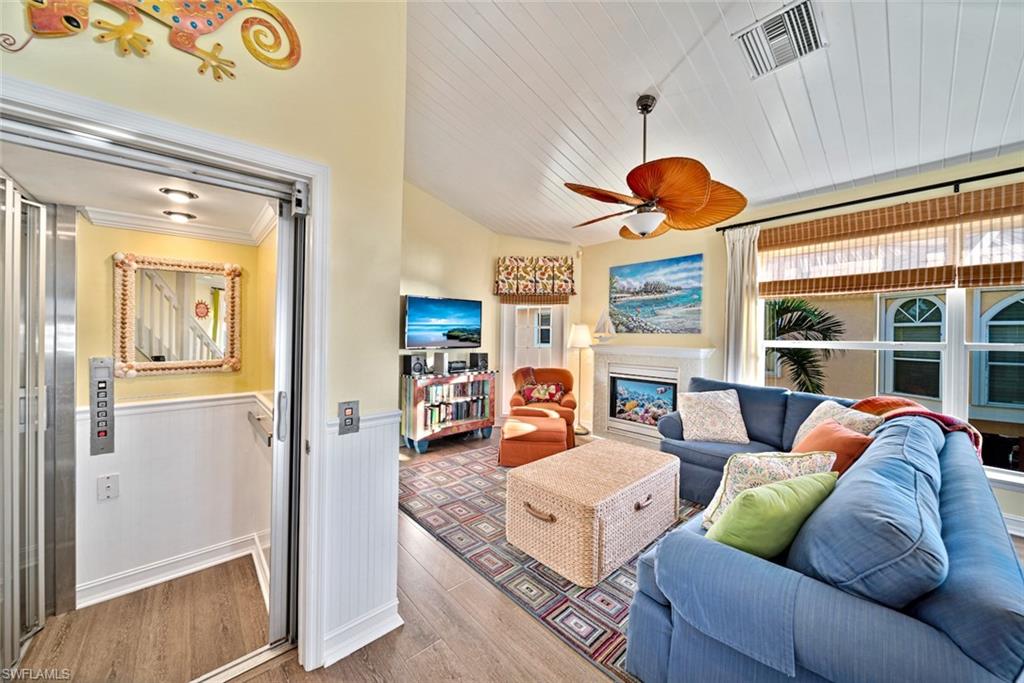 CAPTIVA BEACH VILLAS - Residential