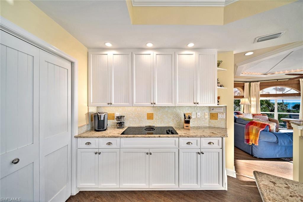 CAPTIVA BEACH VILLAS - Residential