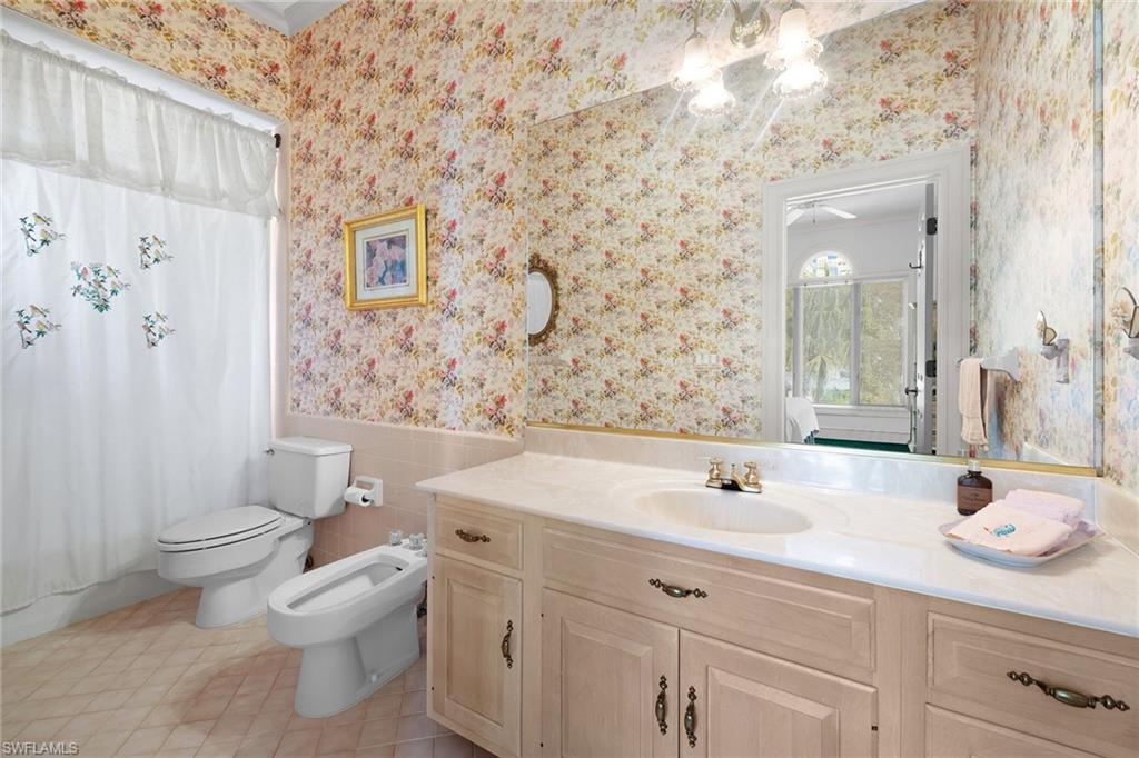 VENETIAN ESTATES - Residential