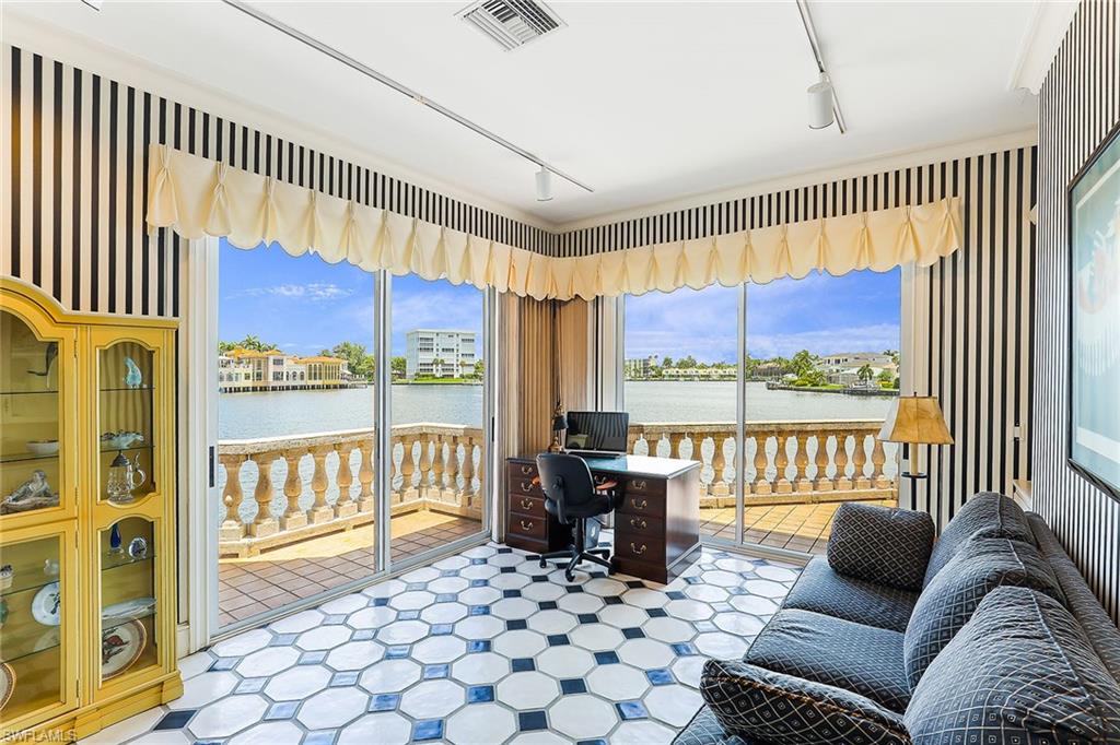 VENETIAN ESTATES - Residential