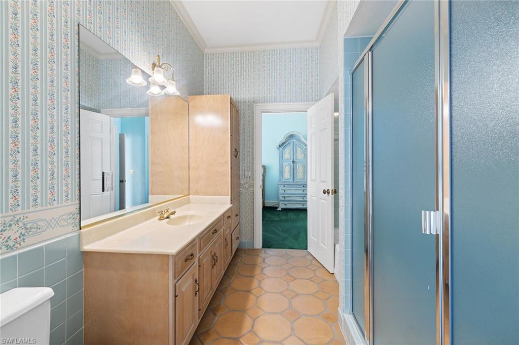 VENETIAN ESTATES - Residential