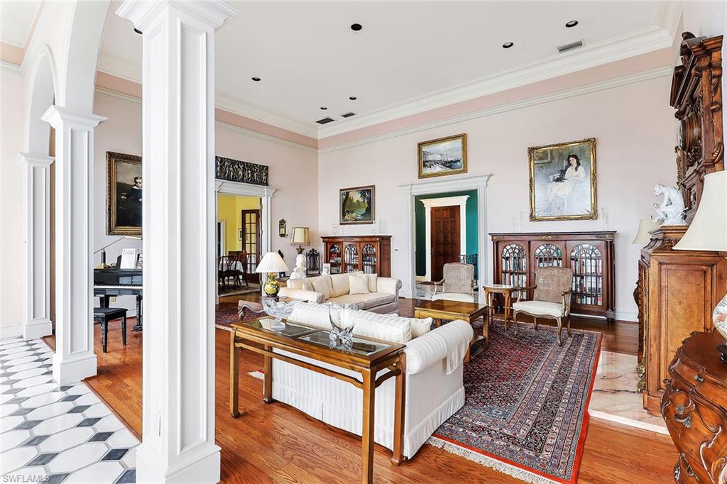 VENETIAN ESTATES - Residential