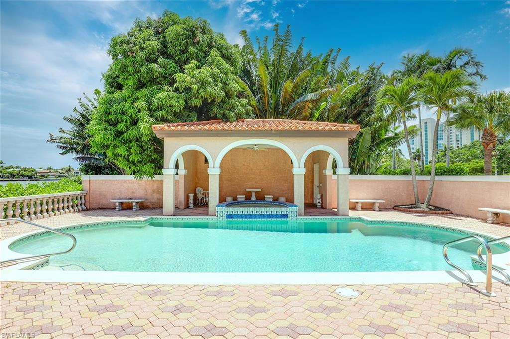 VENETIAN ESTATES - Residential