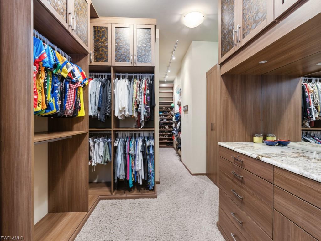 ROOKERY LAKE - Residential