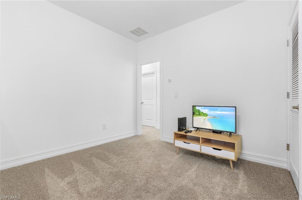 VANDERBILT RESERVE - Residential Lease