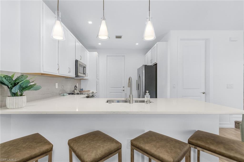 VANDERBILT RESERVE - Residential Lease