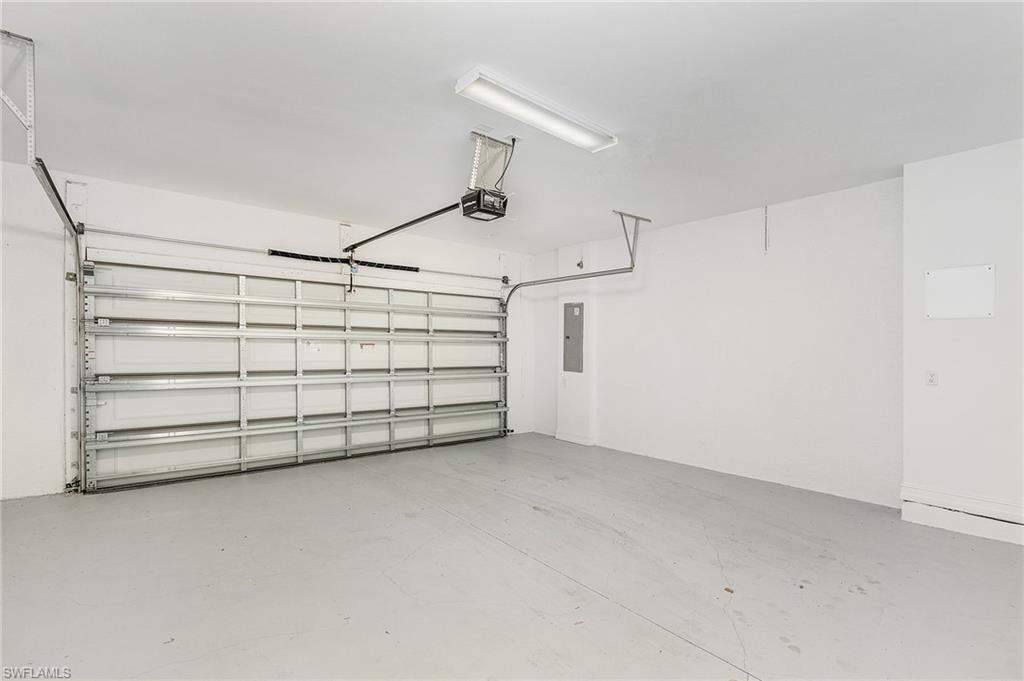 VANDERBILT RESERVE - Residential Lease