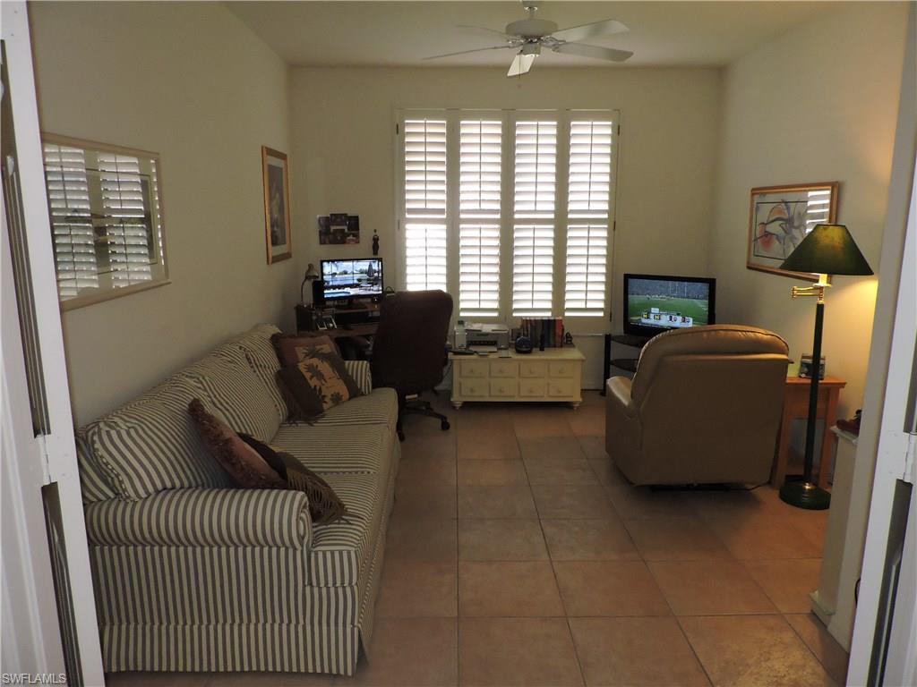 LONGSHORE LAKE - Residential