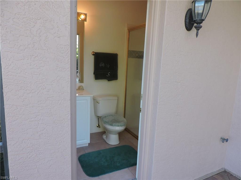 LONGSHORE LAKE - Residential