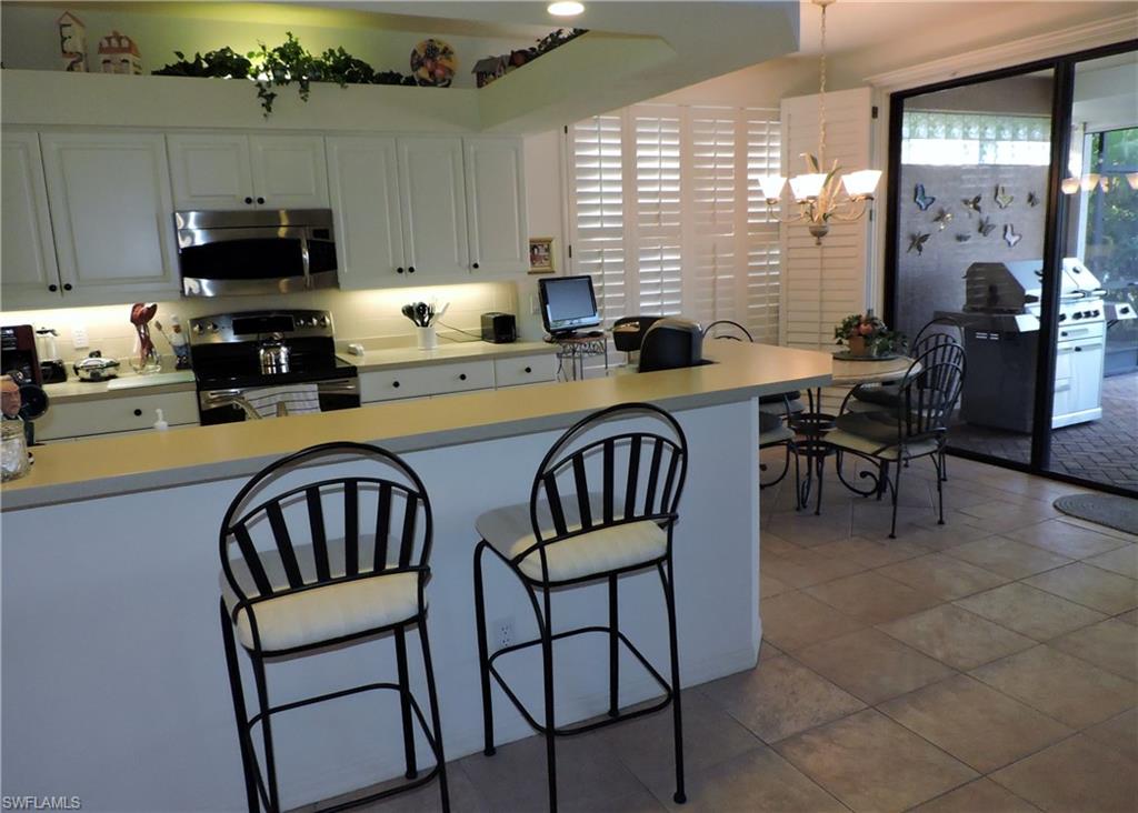 LONGSHORE LAKE - Residential