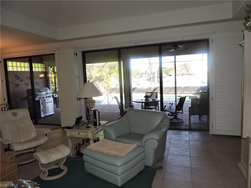 LONGSHORE LAKE - Residential