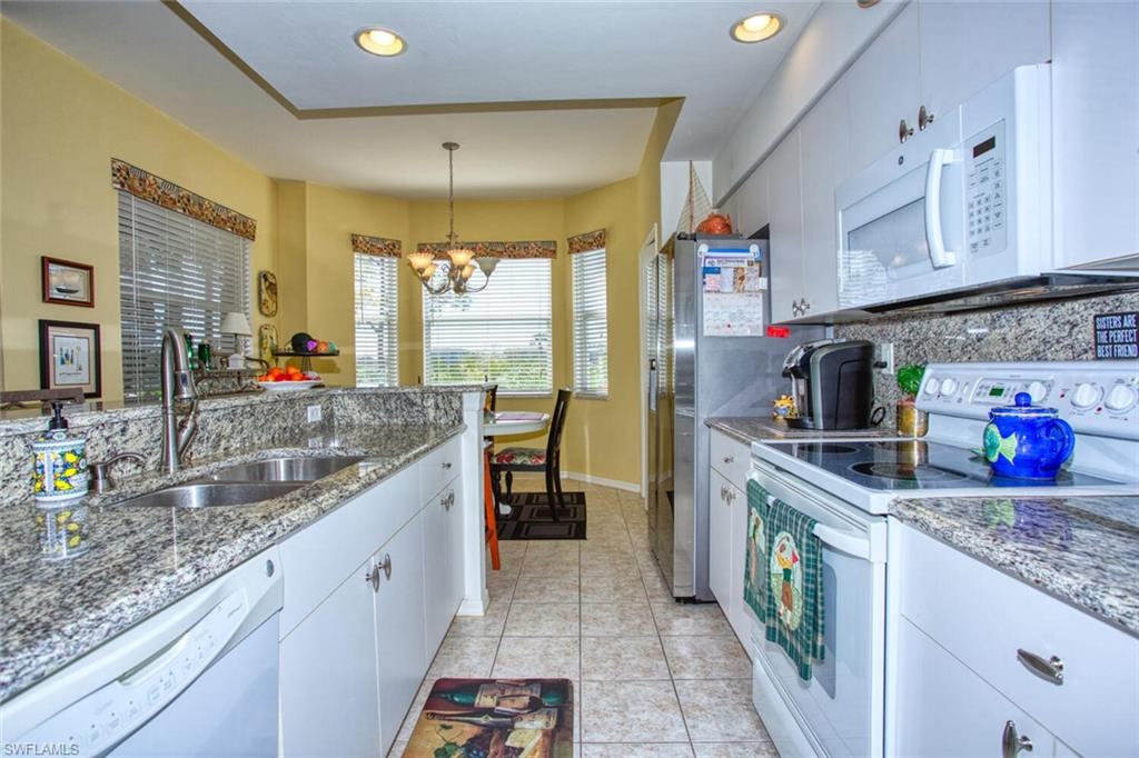 LAKESIDE GREEN - Residential