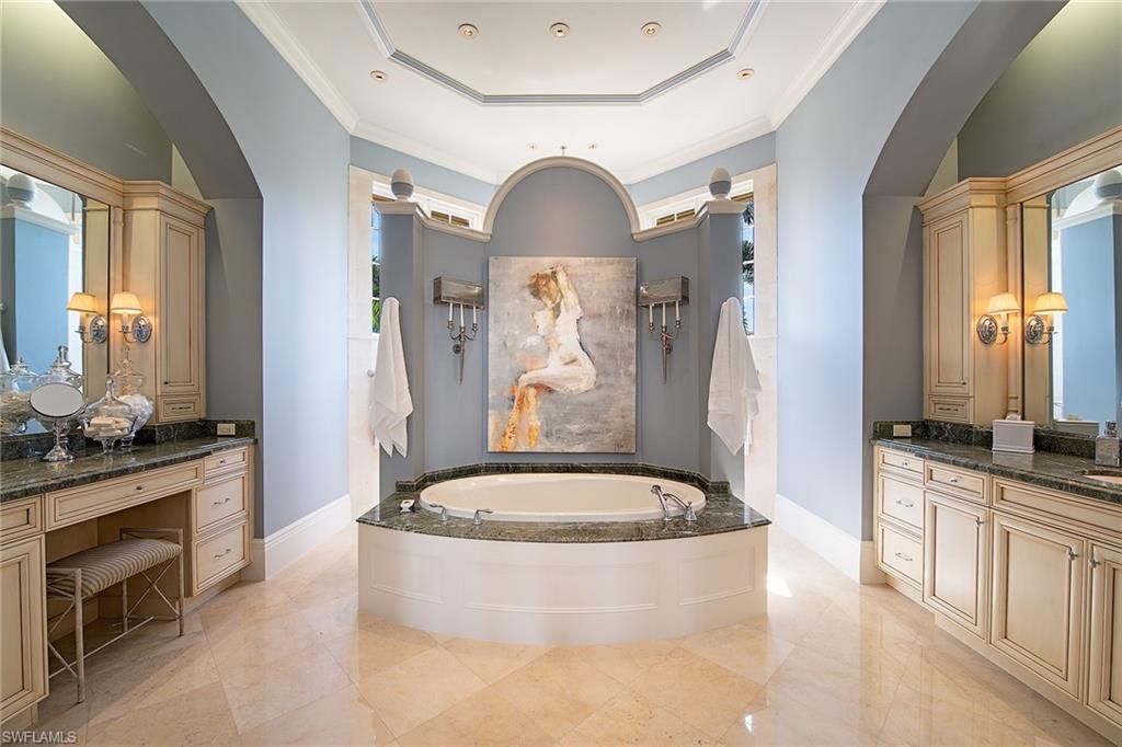 MARCO BEACH - Residential