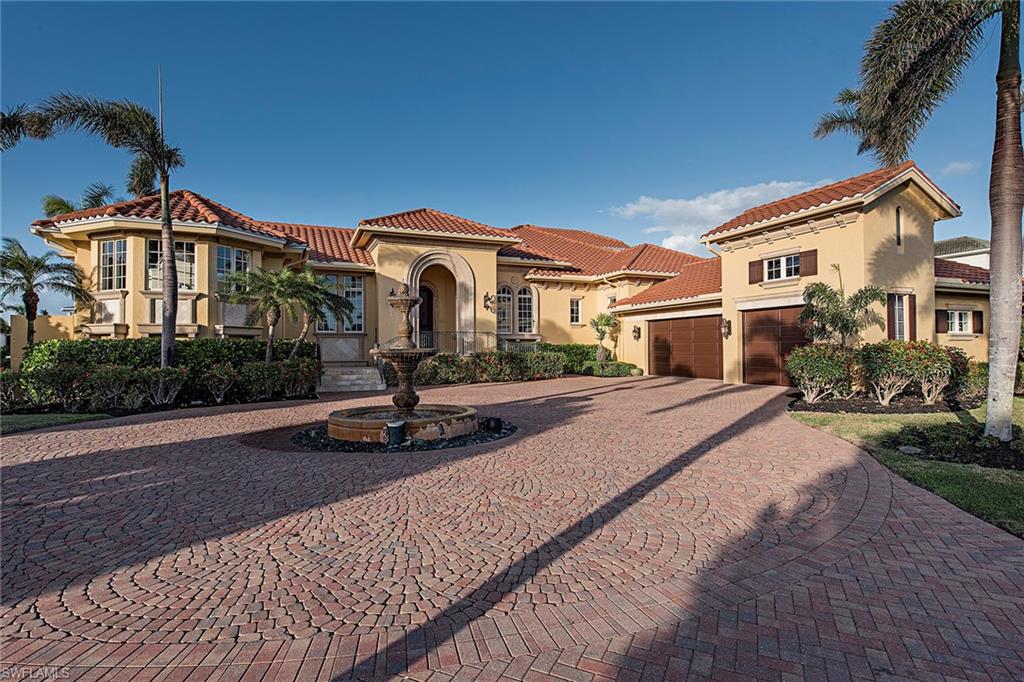 MARCO BEACH - Residential