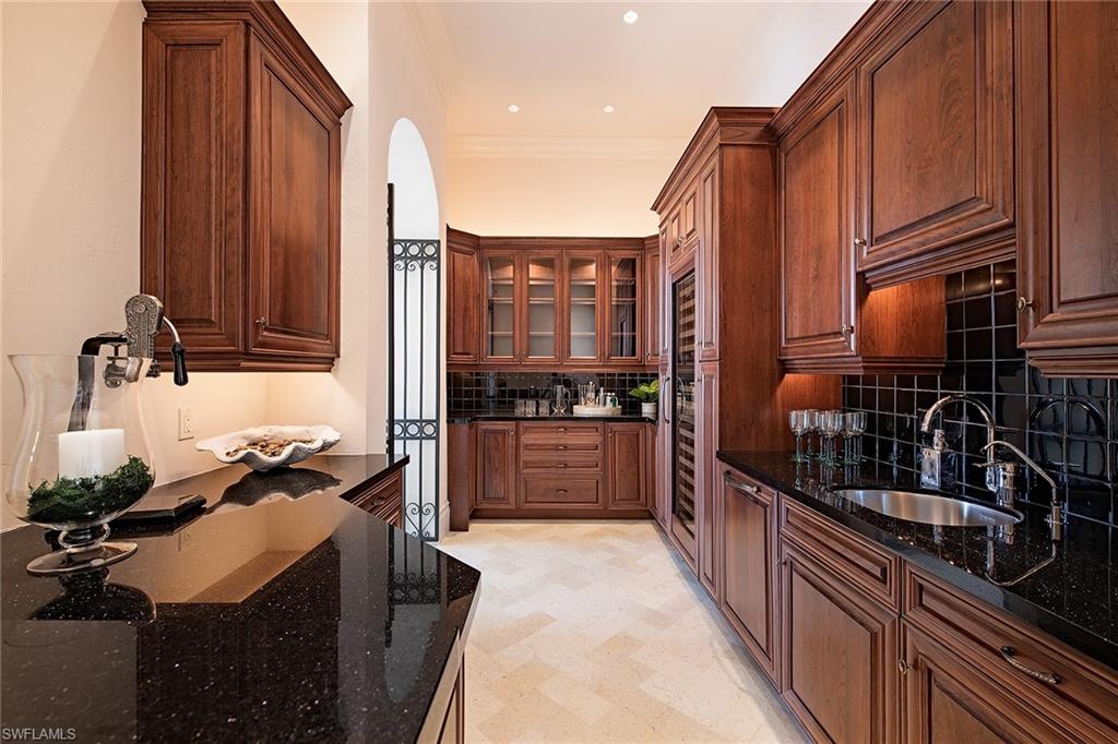 MARCO BEACH - Residential