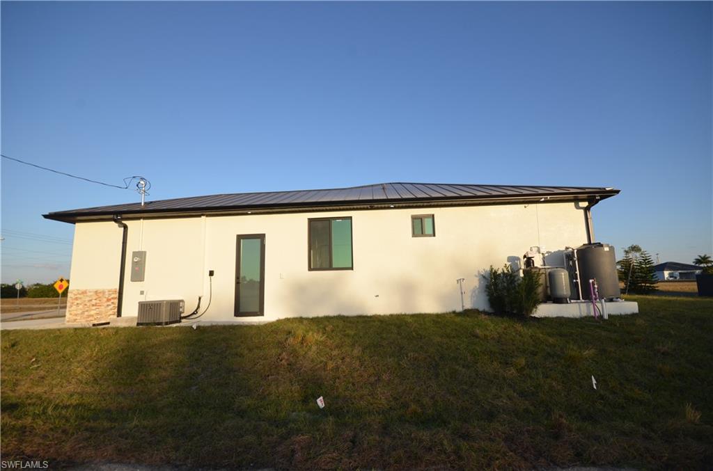 CAPE CORAL - Residential Lease