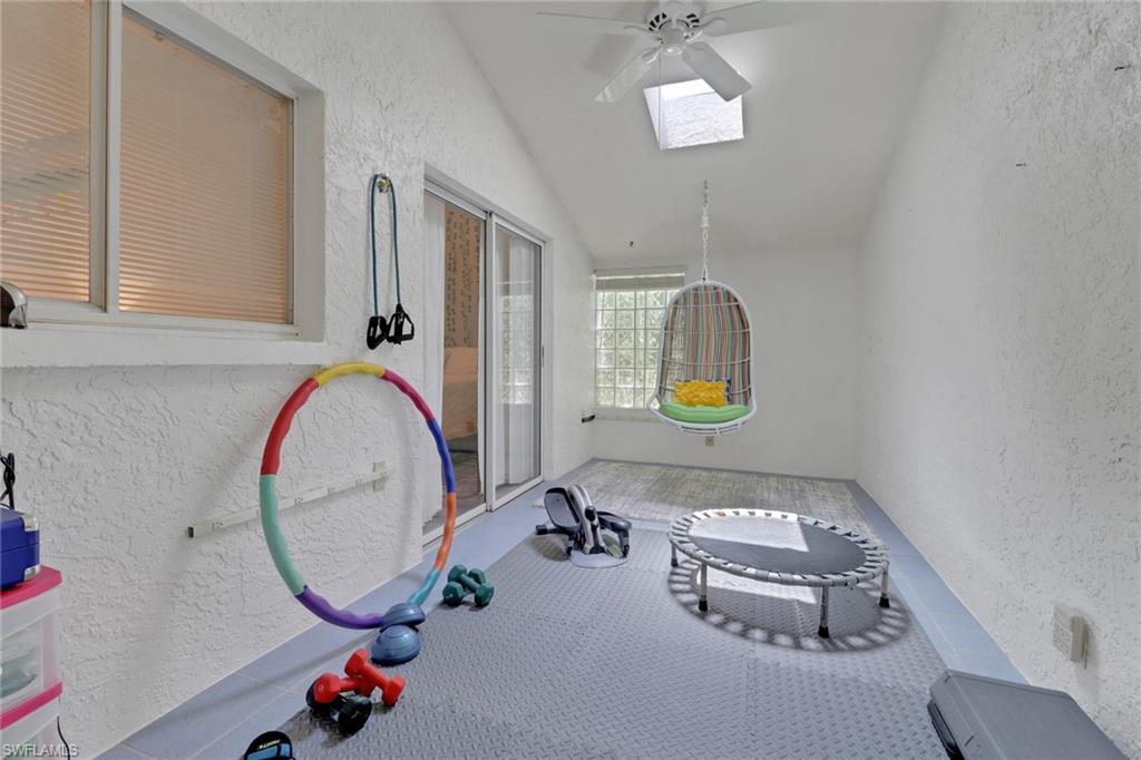 MOON LAKE - Residential