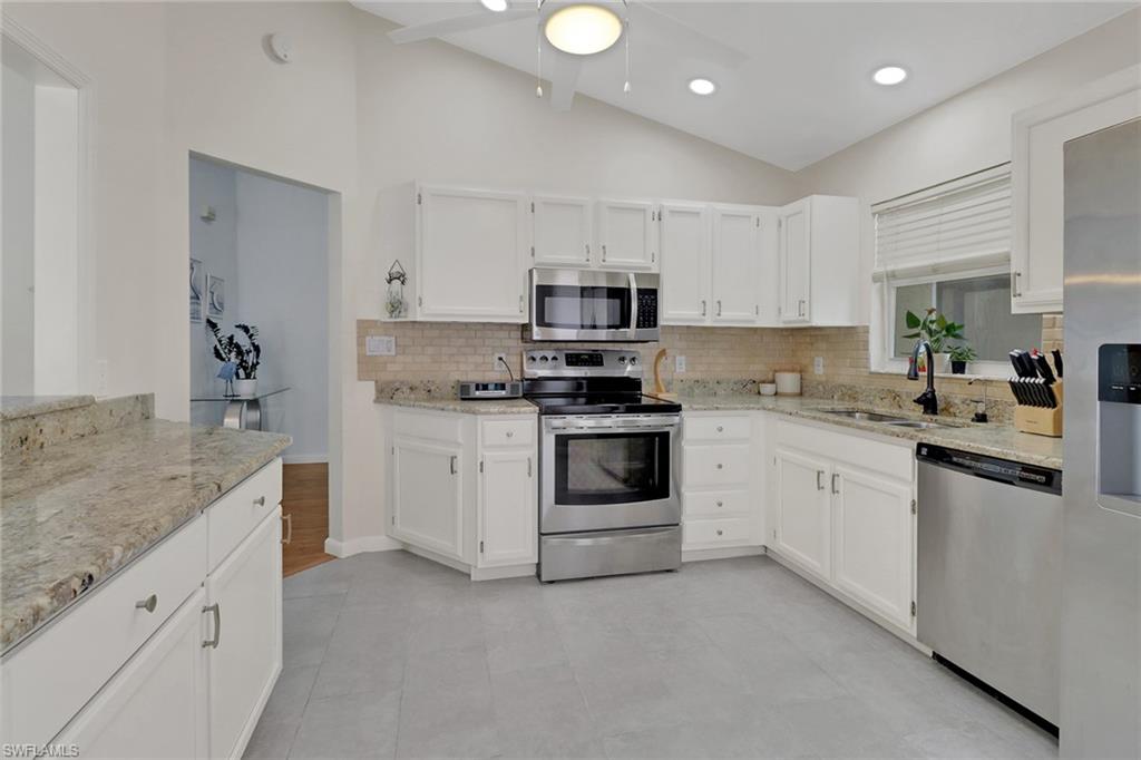 MOON LAKE - Residential