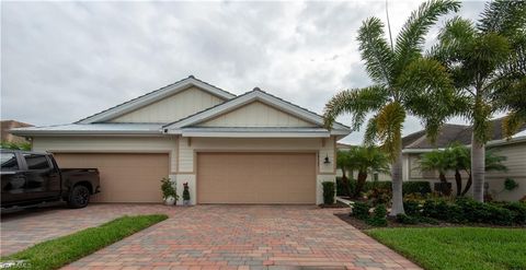 14727 Edgewater CIR NAPLES FL 34114