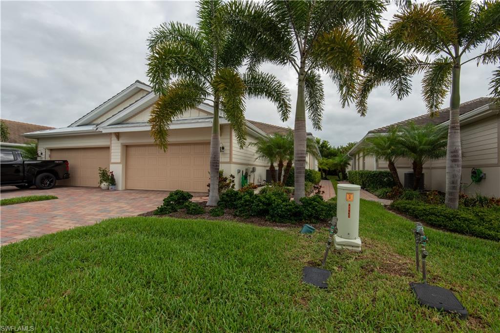 14727 Edgewater CIR