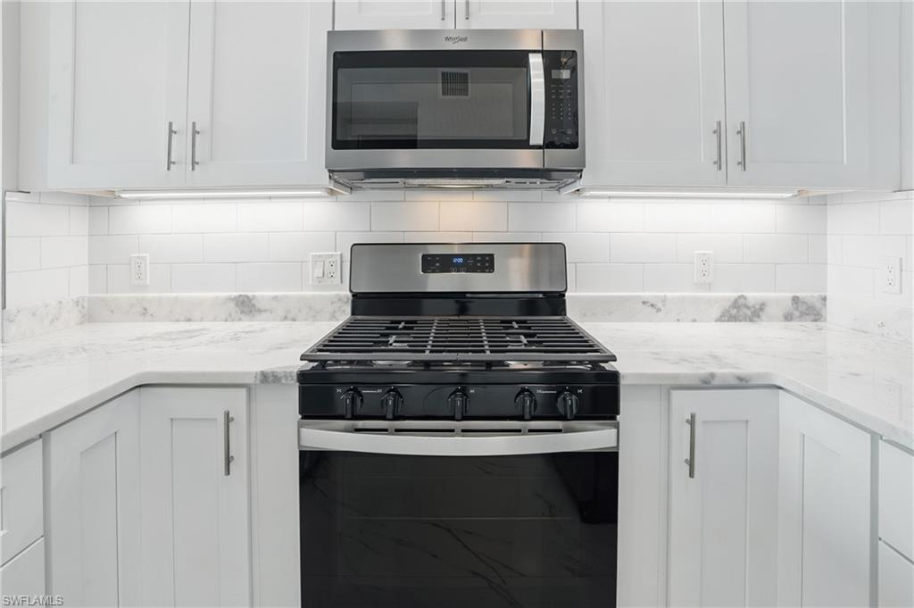 ISLAND SHORES - Residential