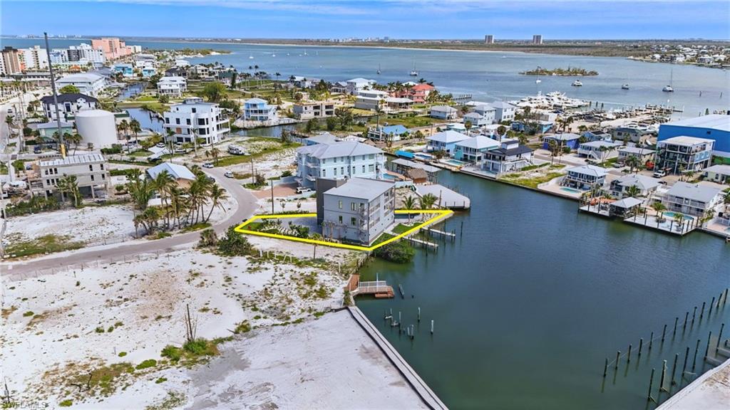 ISLAND SHORES - Residential