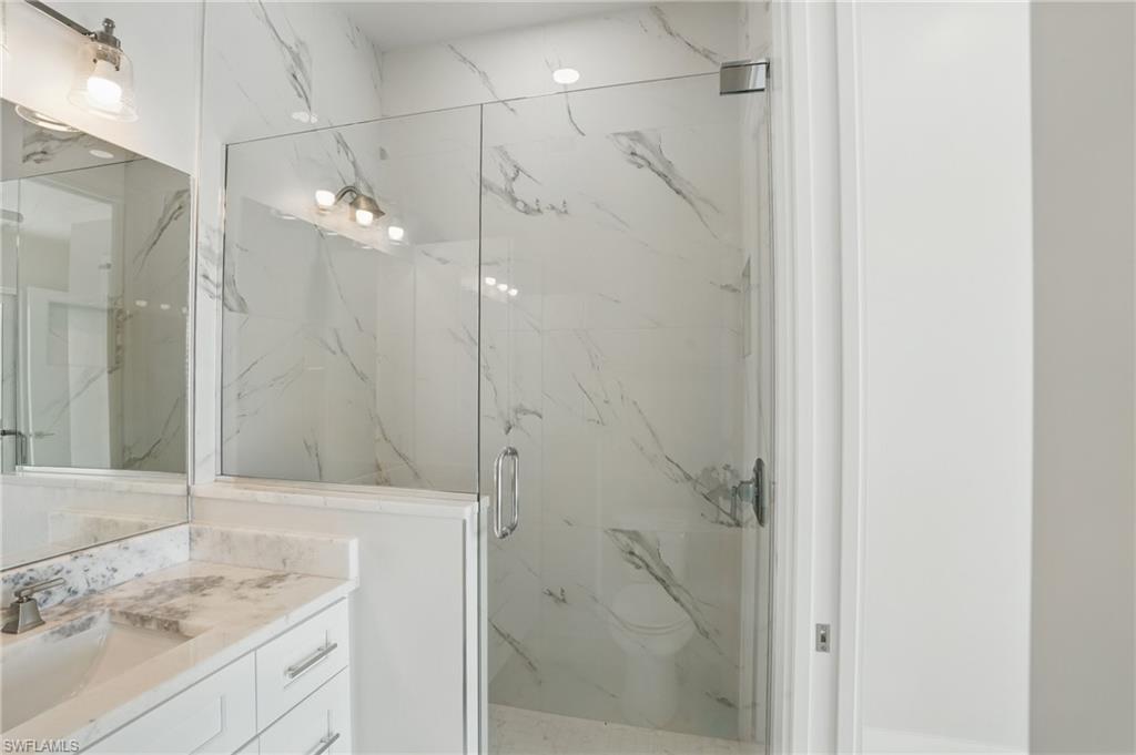 ISLAND SHORES - Residential