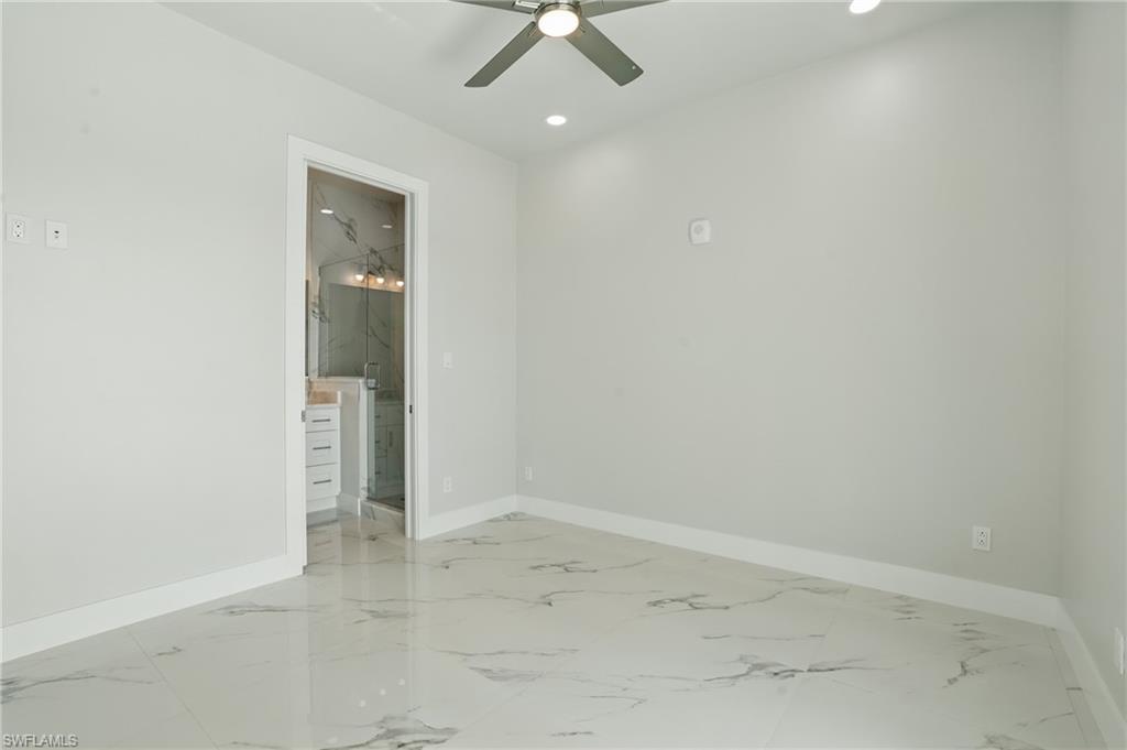 ISLAND SHORES - Residential