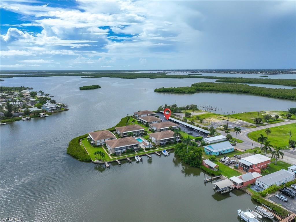 TARPON VILLAGE APTS - Residential